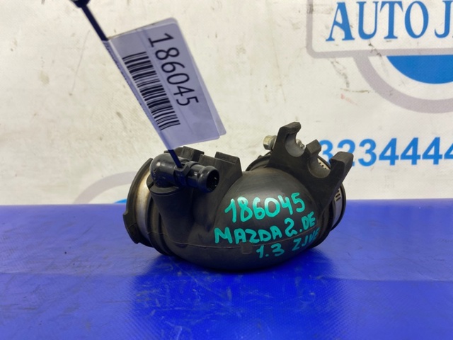 Патрубок повітряний, вихід повітряного фільтра ZJ3813221 MAZDA