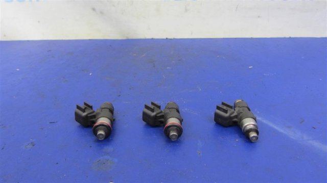 Форсунка дизельна в зборі, розпилювач + тримач ZZJ113250 MAZDA
