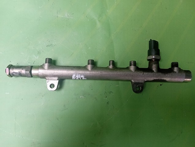 Паливна рампа 0445214024 RENAULT