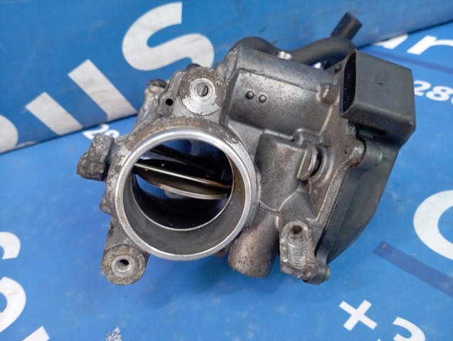 Дросільна заслінка в зборі 04L128063P VAG