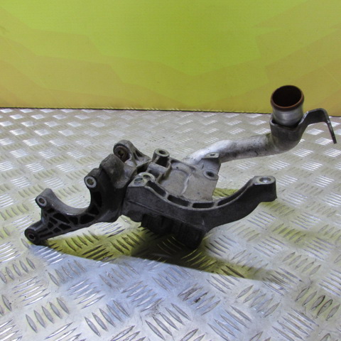 Кронштейн компресора кондиціонера 059145169BL VAG