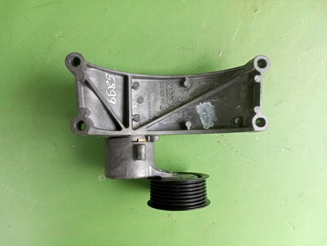 Кронштейн кріплення генератора 06E903143D VAG