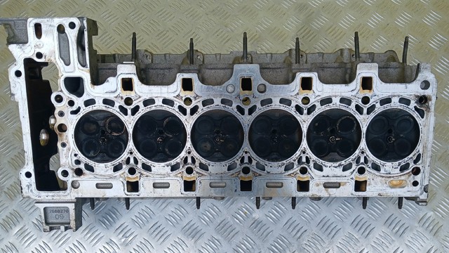 ГБЦ  двигуна 11127624429 BMW