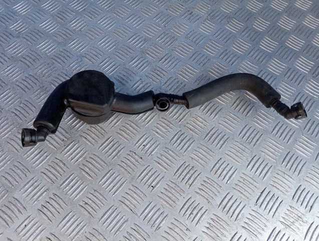 Патрубок вентиляції картера, масловіддільника 11617563477 BMW