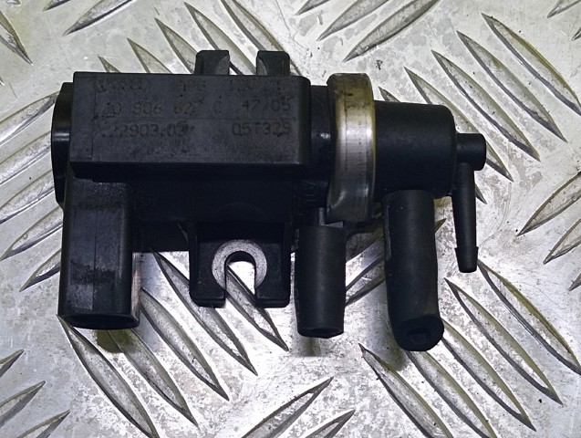 Клапан соленоїд регулювання заслонки EGR 1J0906627C VAG