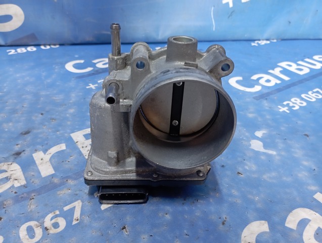 Блок дросельної заслінки 2203031090 TOYOTA