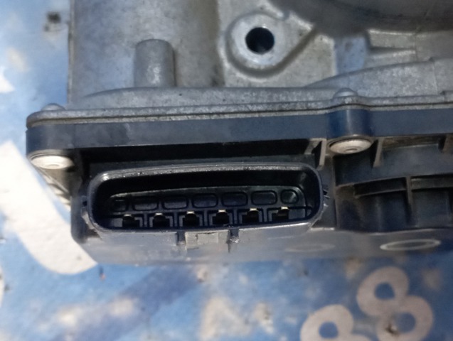 Блок дросельної заслінки 2203031090 TOYOTA