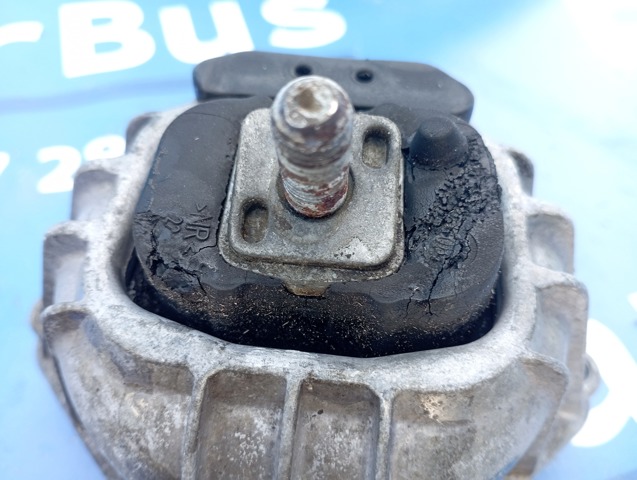Права подушка мотора 22116760330 BMW
