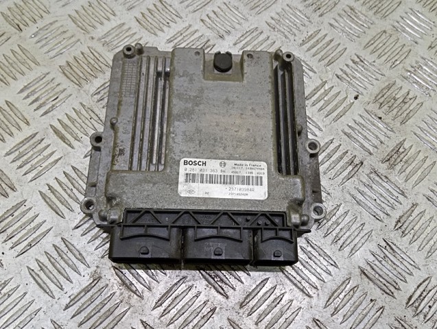 Мізки мотора 237103984R RENAULT