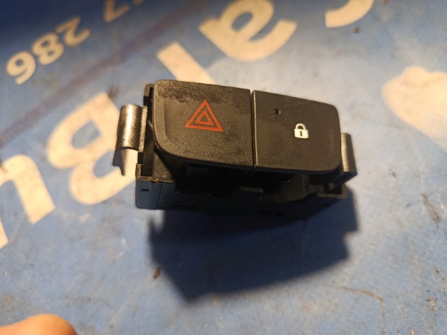 Кнопка аварійки 252100622R RENAULT