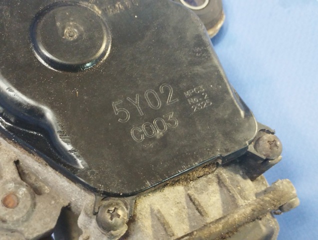 Трапеція щіток лобового скла 288001KE0C NISSAN