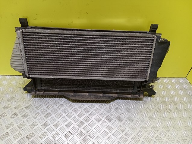 Радиатор кондиционера volkswagen 2D0820413A