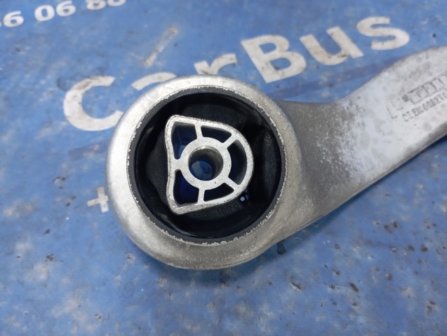 Важіль передній лівий 31106861165 BMW