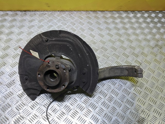 Кулак поворотний передній лівий 31216869869 BMW