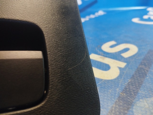 Ящик для предметів догляду 31366376 VOLVO
