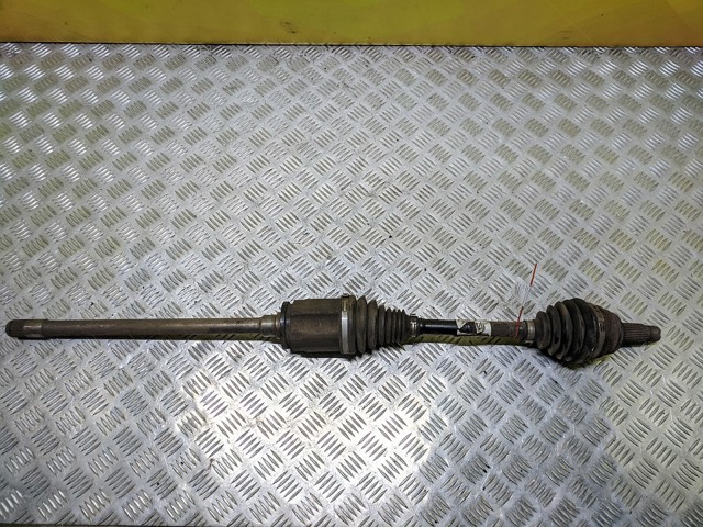 Привід передній правий 31607622884 BMW