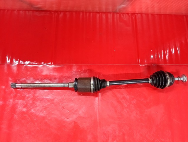 Піввісь передня, права 31608675014 BMW