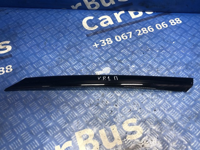 Правий молдинг вітрового скла 31672586 VOLVO