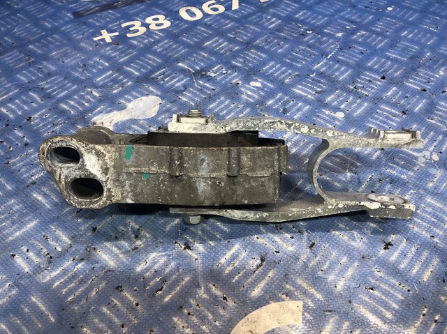 Кронштейн подушки (опори) двигуна, задньої 31686299 VOLVO