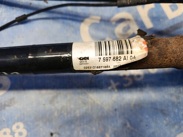 Піввісь задня, права 33208680348 BMW