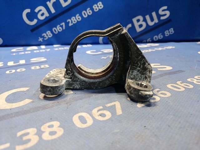 Опора підвісного підшипника передньої піввісі 397742387R RENAULT