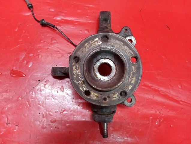 Цапфа поворотна права 400103826R RENAULT