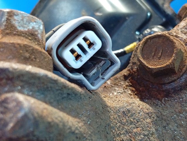 Цапфа поворотного кулака 432110E010 TOYOTA