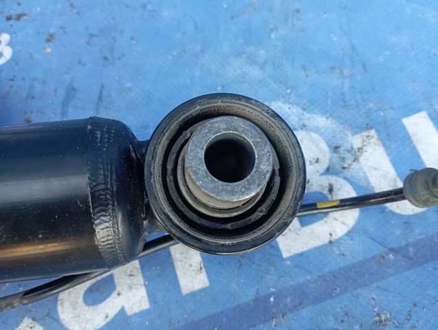 Стійка задня права 462400014183 BMW
