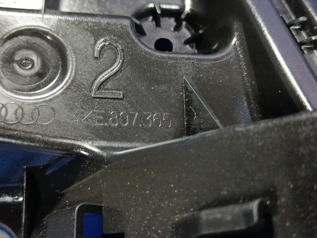 Лівий кронштейн заднього бампера 4KE807365 VAG