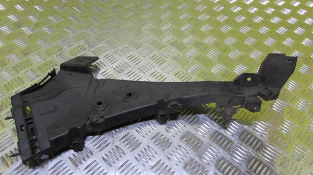 Напрямна переднього бампера, ліва 4L0807283 VAG