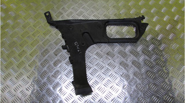 Направляюча заднього бампера, права 4L0807454A VAG