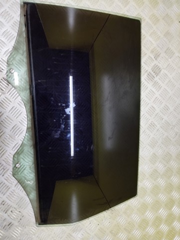 Скло заднє праве 4L0845206 VAG