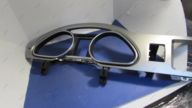 Облицювання щитка приладів "торпедо" 4L1857115G VAG