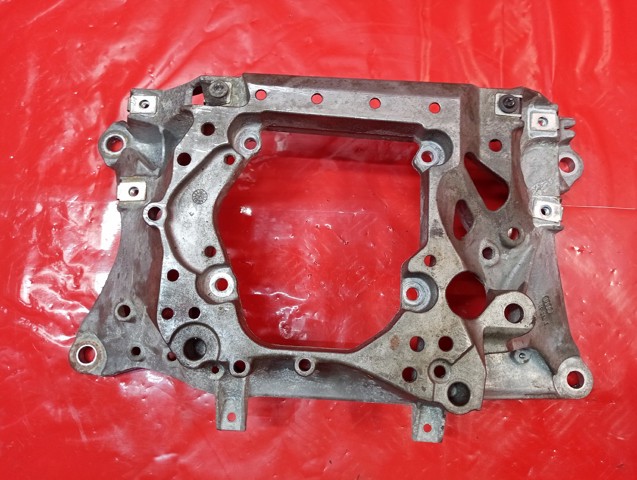 Балка кріплення коробки передач 4M0399263E VAG