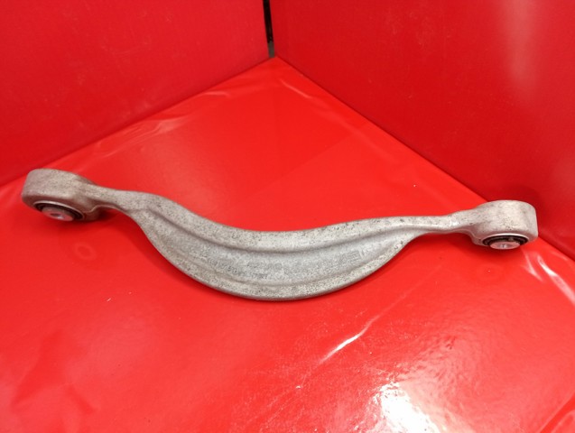 Задня поперечна тяга 4M0501529L VAG