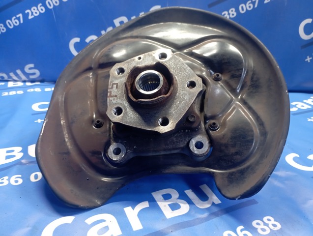 Кулак поворотний правий 4M0505432P VAG
