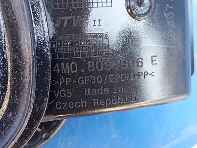 Горловина б/бака 4M0809906E VAG