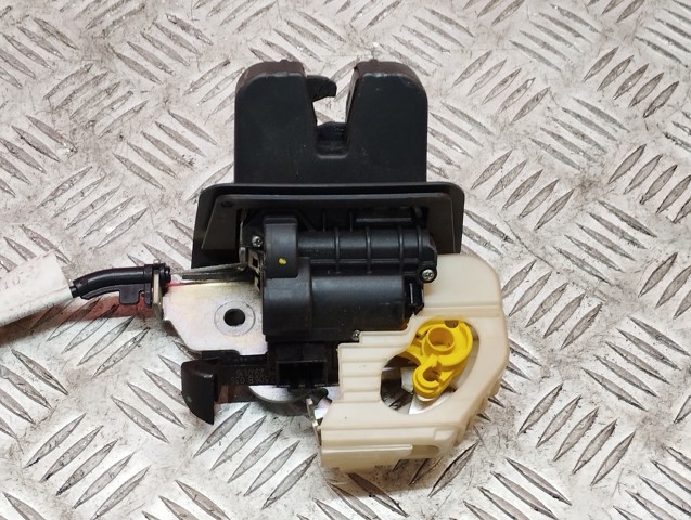 Замок задніх дверей Audi Q3