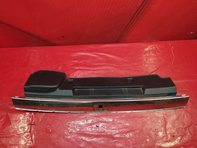 Накладка задньої панелі багажника 4M0864483 VAG