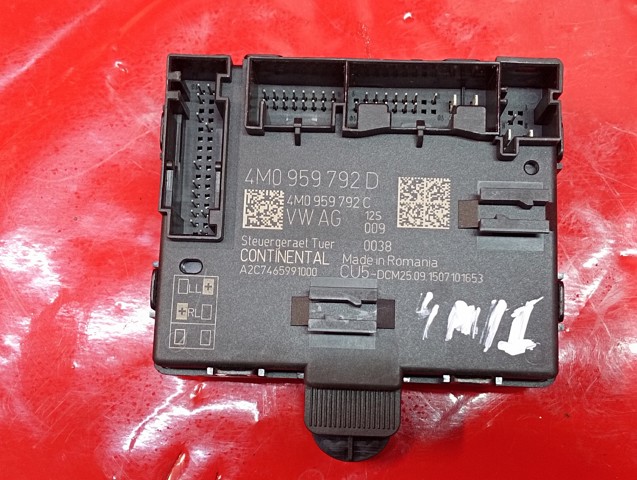 Блок комфорту передніх дверей 4M0959792D VAG