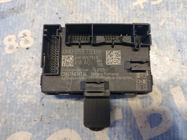 Блок комфорту передніх дверей 4M0959793H VAG