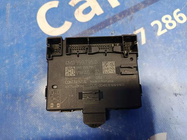 Блок комфорту задніх дверей 4M0959795G VAG