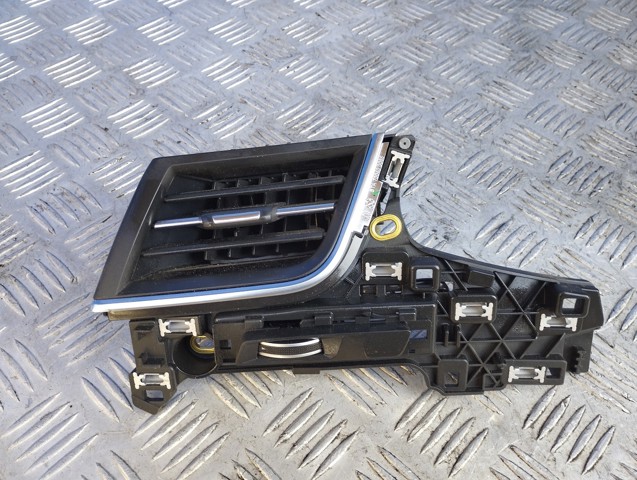 Решітка повітропровода ліва 4M1820901BE6PS VAG