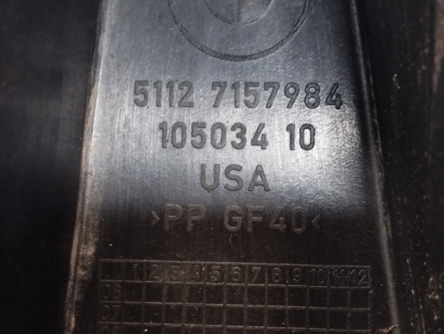 Кронштейн кріплення крила переднього правого, задній 51127157984 BMW