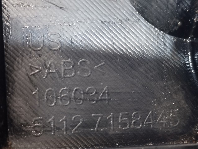 Кронштейн бампера заднього, зовнішній лівий 51127158445 BMW