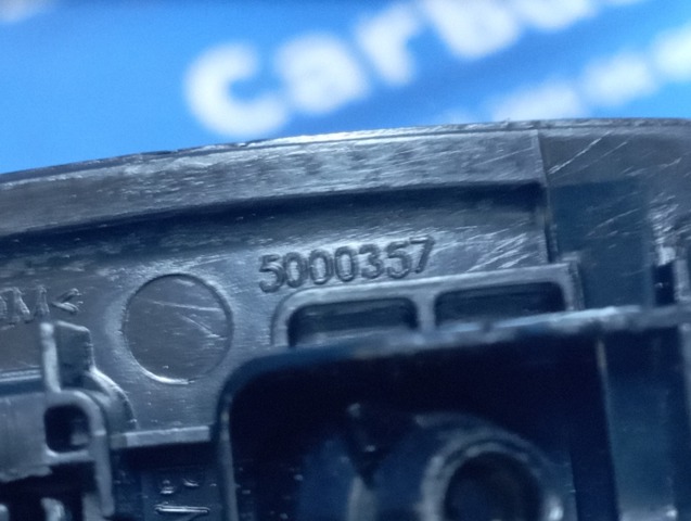 Козирок сонцезахисний 51165A2A151 BMW