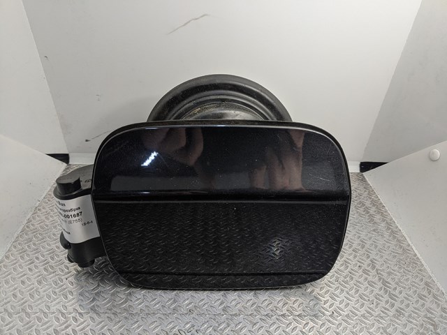 Горловина паливного бака 51177160631 BMW