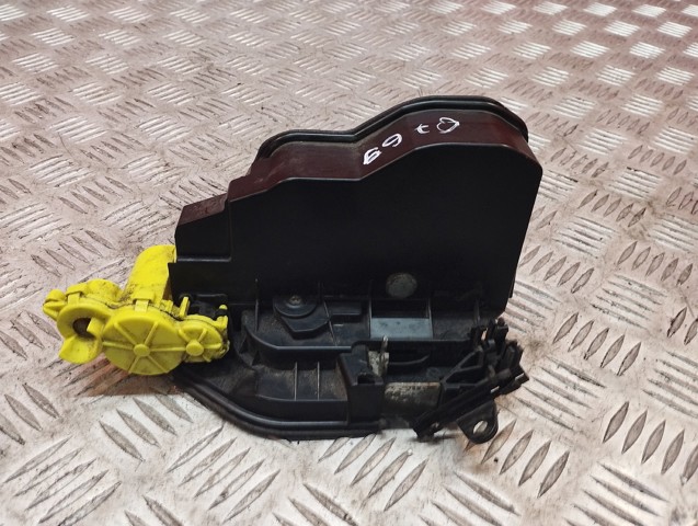 Замок передніх пасажирських дверей 51217318412 BMW