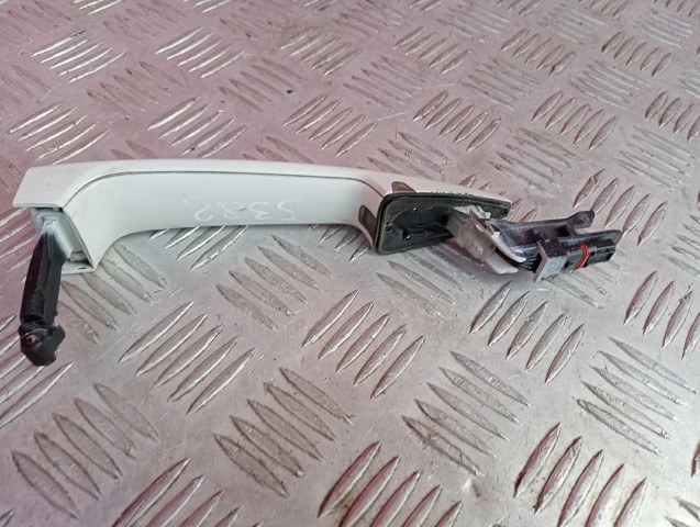 Ручка передньої двері зовнішня права 51217328508 BMW
