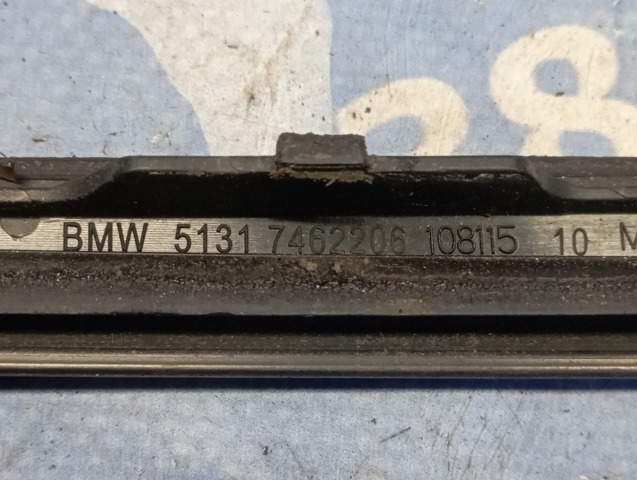 Правий молдинг вітрового скла 51317462206 BMW